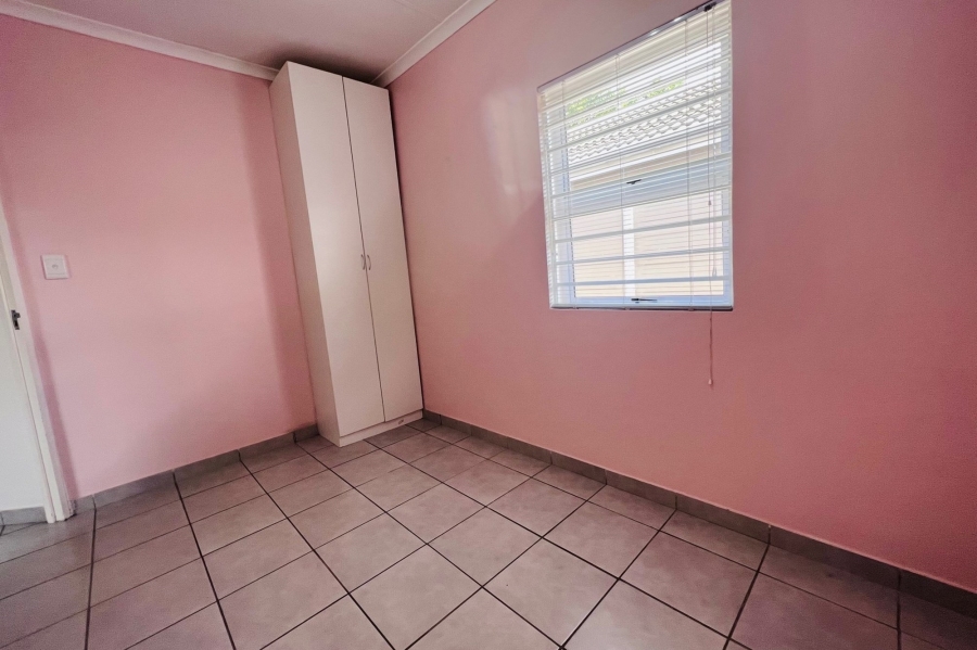 To Let 2 Bedroom Property for Rent in Bernadino Heights Western Cape